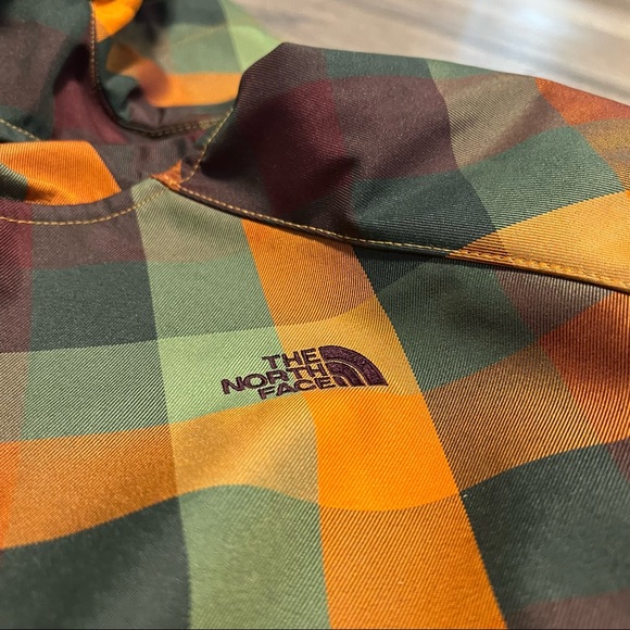 The North Face - Spring/Fall Fleece Lined Waterproof Jacket - Picture 15 of 16